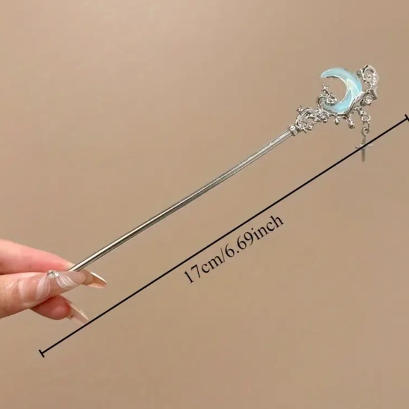 NIP! Beautiful Silver Tone Hair Pins in Three Shapes: Moon, Star and Oval! - Picture 2 of 2